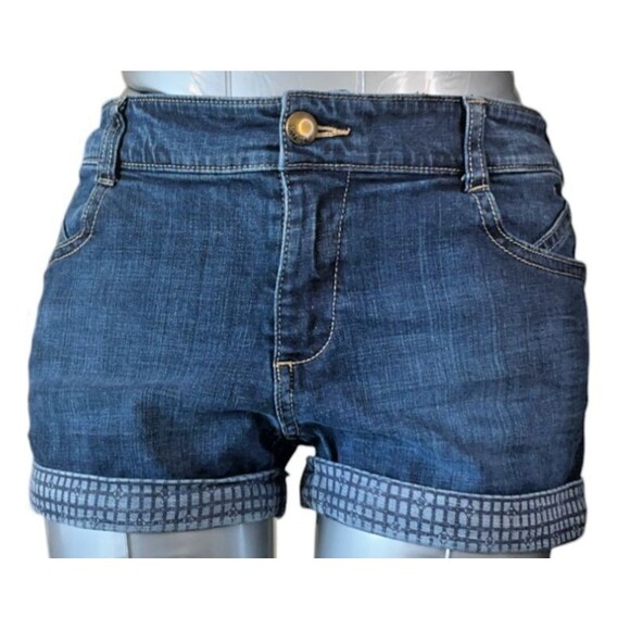 Tommy Hilfiger Shorts Girls 16 Low Rise Cuffed Denim Stretch (W28 L2) - Picture 1 of 12